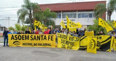 ASOEM realizó una nueva movilización en Sauce Viejo por paritarias salariales y mejores condiciones laborales